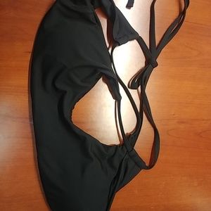 Twisted black bikini top